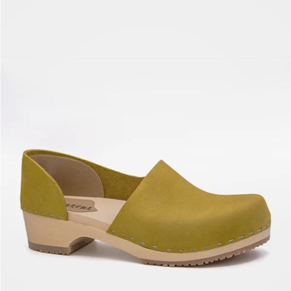 Sandgren Too- Brett Low Royal Yellow